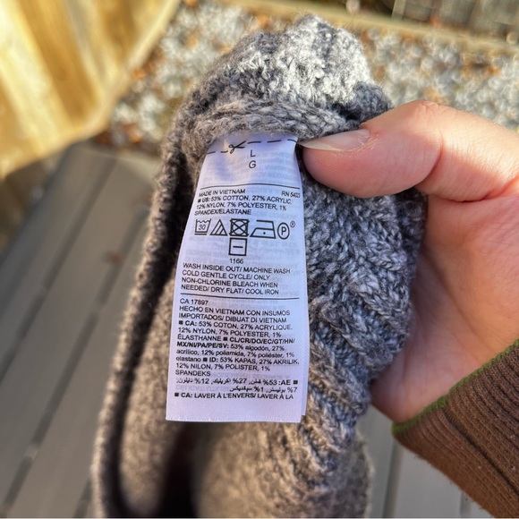 Sold Old Navy Cozy Gray Turtleneck Sweater - Picture 6 of 6